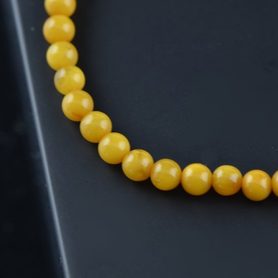 Baltic amber round beads bracelet